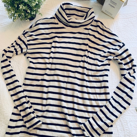 J. Crew Sweaters - 📍 J. Crew Sweater 📍
